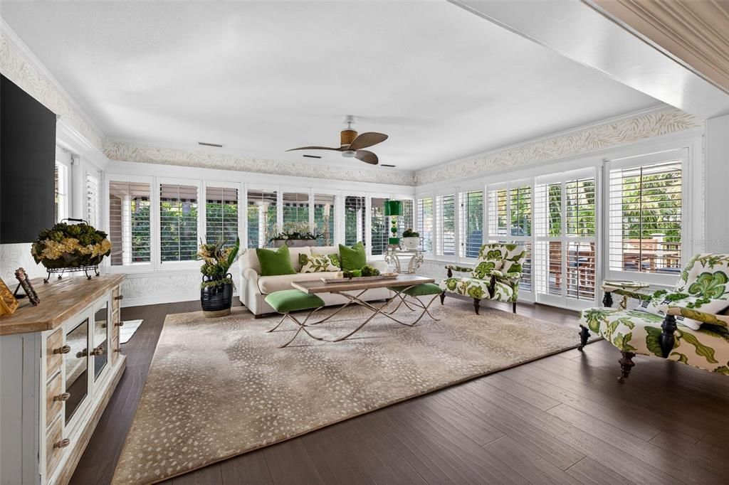 En Venta: $1,695,000 (3 camas, 3 baños, 2745 Pies cuadrados)