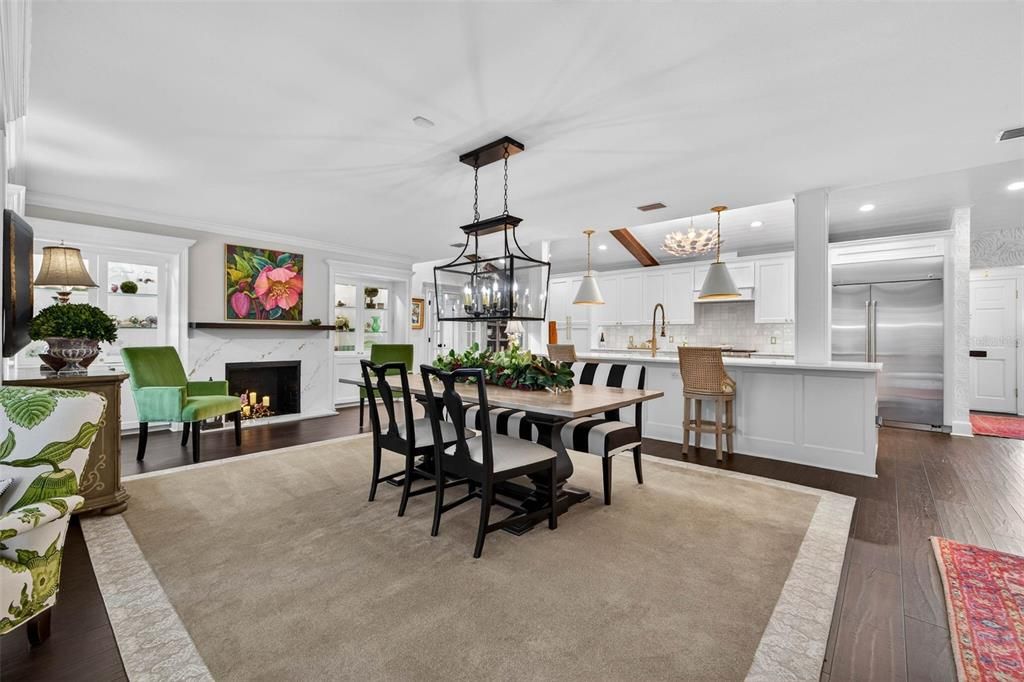 En Venta: $1,695,000 (3 camas, 3 baños, 2745 Pies cuadrados)