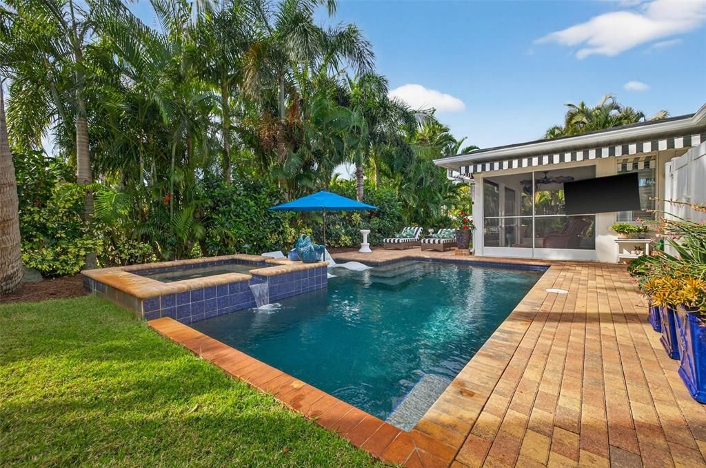 En Venta: $1,695,000 (3 camas, 3 baños, 2745 Pies cuadrados)