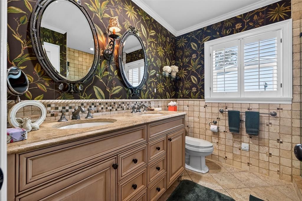 En Venta: $1,695,000 (3 camas, 3 baños, 2745 Pies cuadrados)