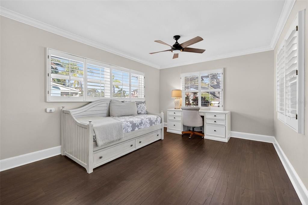 En Venta: $1,695,000 (3 camas, 3 baños, 2745 Pies cuadrados)