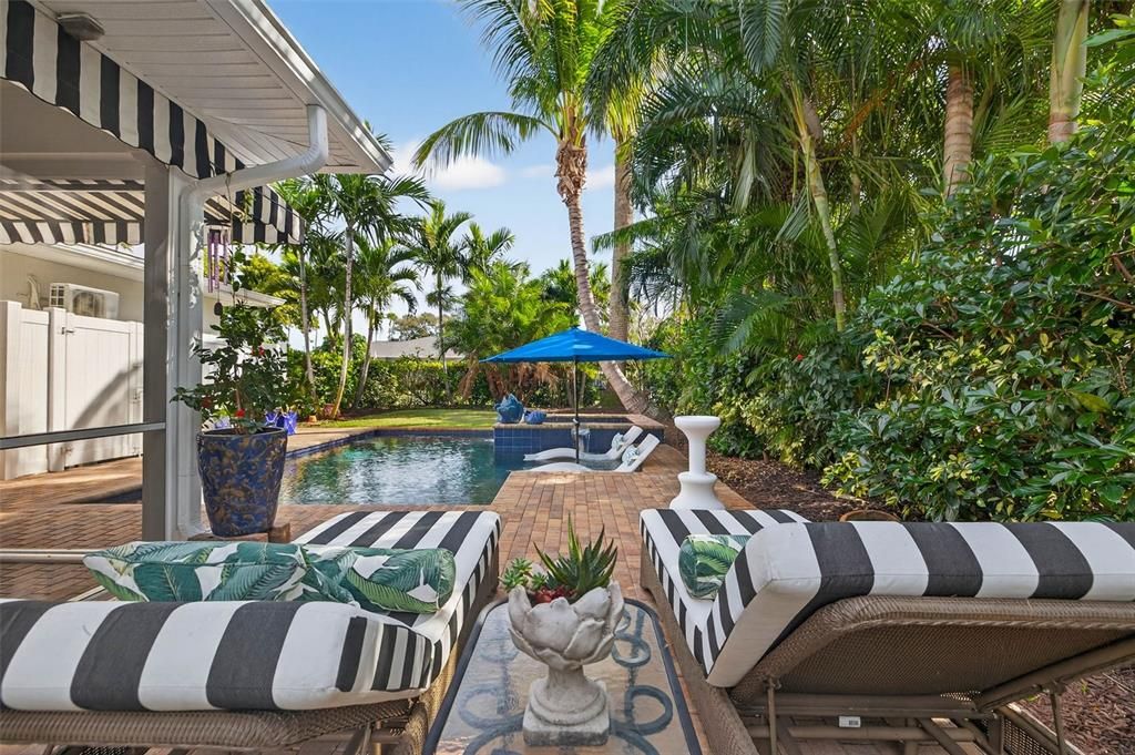 En Venta: $1,695,000 (3 camas, 3 baños, 2745 Pies cuadrados)