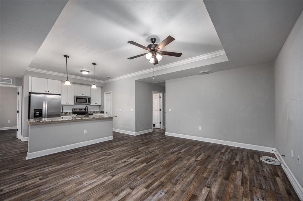 For Sale: $325,000 (3 beds, 2 baths, 1397 Square Feet)