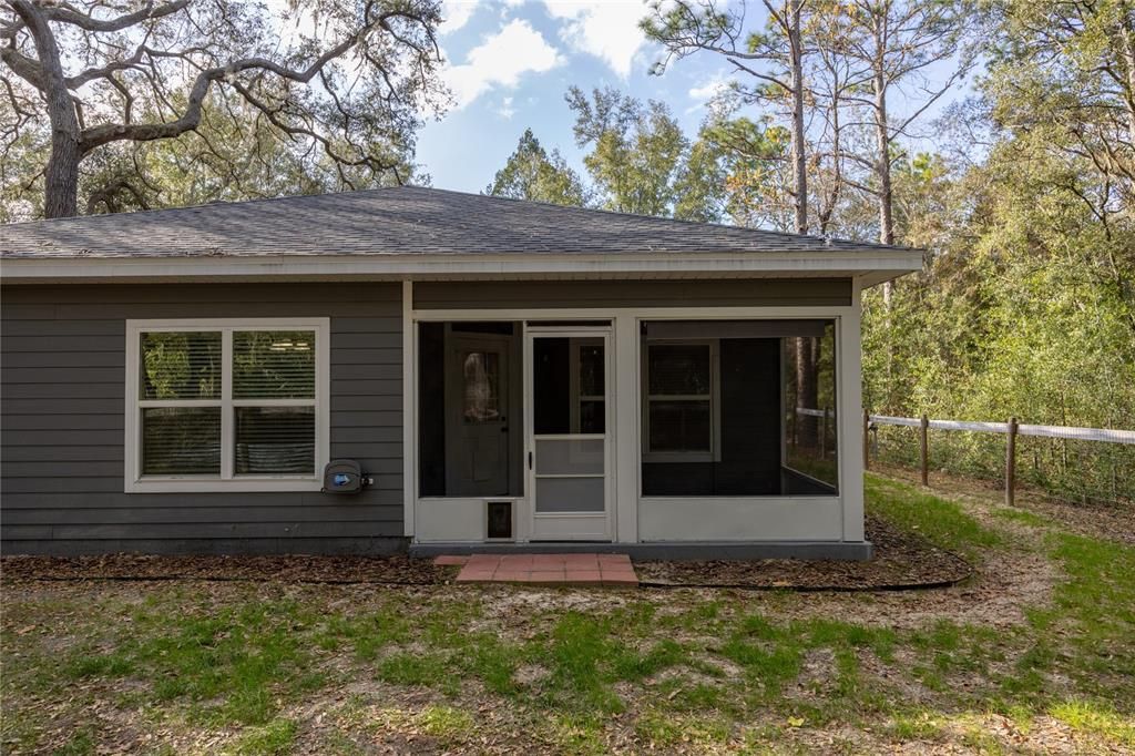 For Sale: $325,000 (3 beds, 2 baths, 1397 Square Feet)