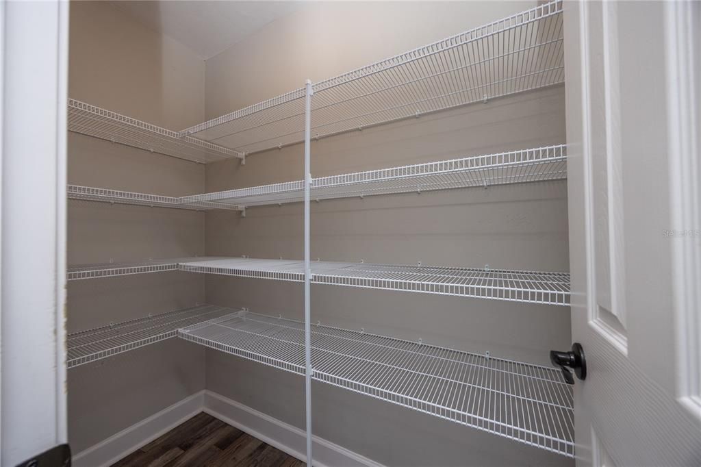 For Sale: $325,000 (3 beds, 2 baths, 1397 Square Feet)