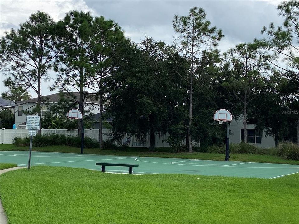 В аренду: $2,275 (3 спален, 2 ванн, 1961 Квадратных фут)