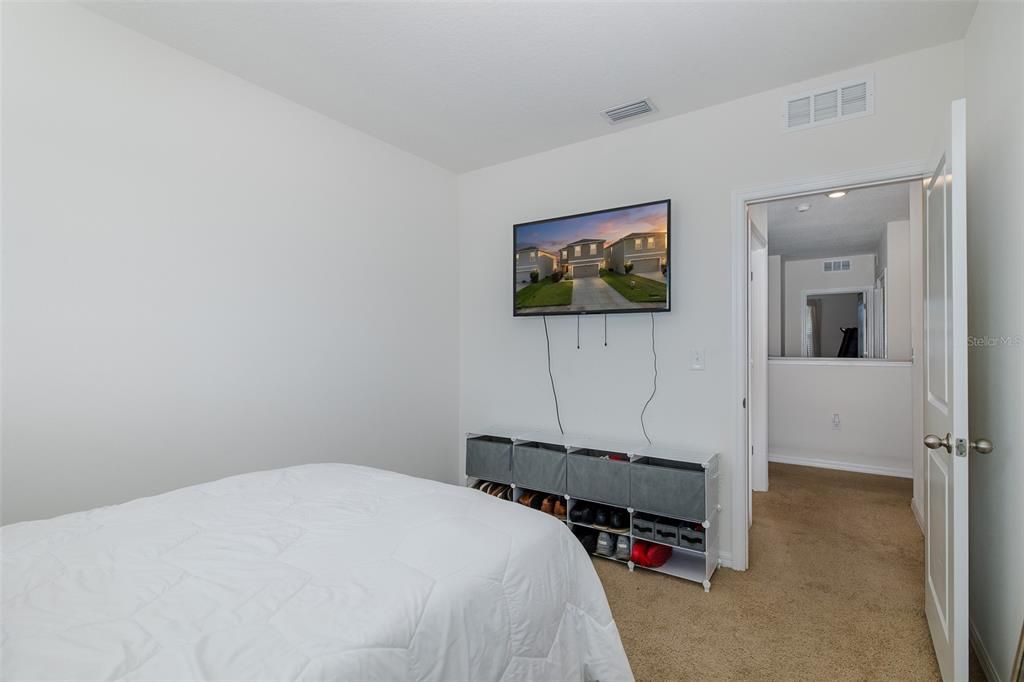 На продажу: $450,000 (4 спален, 2 ванн, 2007 Квадратных фут)