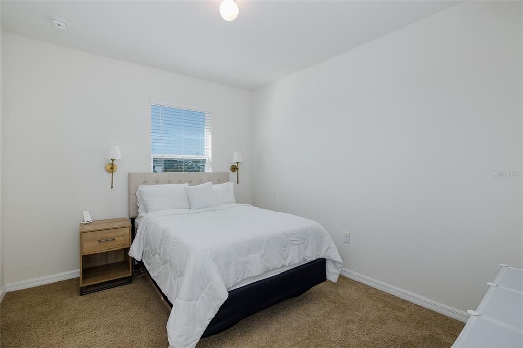 На продажу: $450,000 (4 спален, 2 ванн, 2007 Квадратных фут)