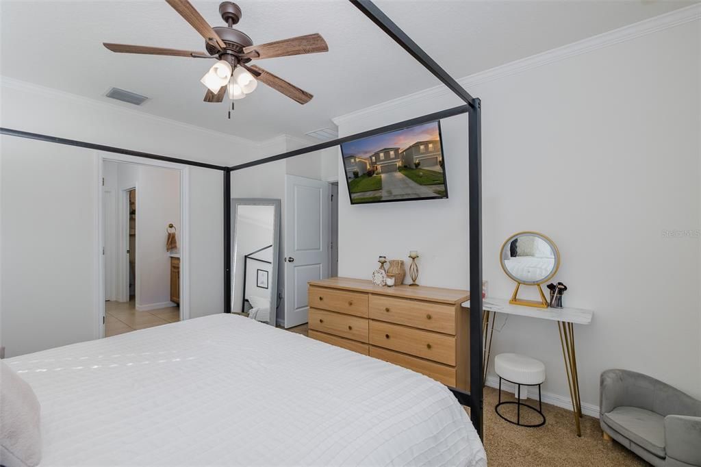 На продажу: $450,000 (4 спален, 2 ванн, 2007 Квадратных фут)