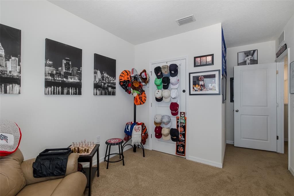 На продажу: $450,000 (4 спален, 2 ванн, 2007 Квадратных фут)