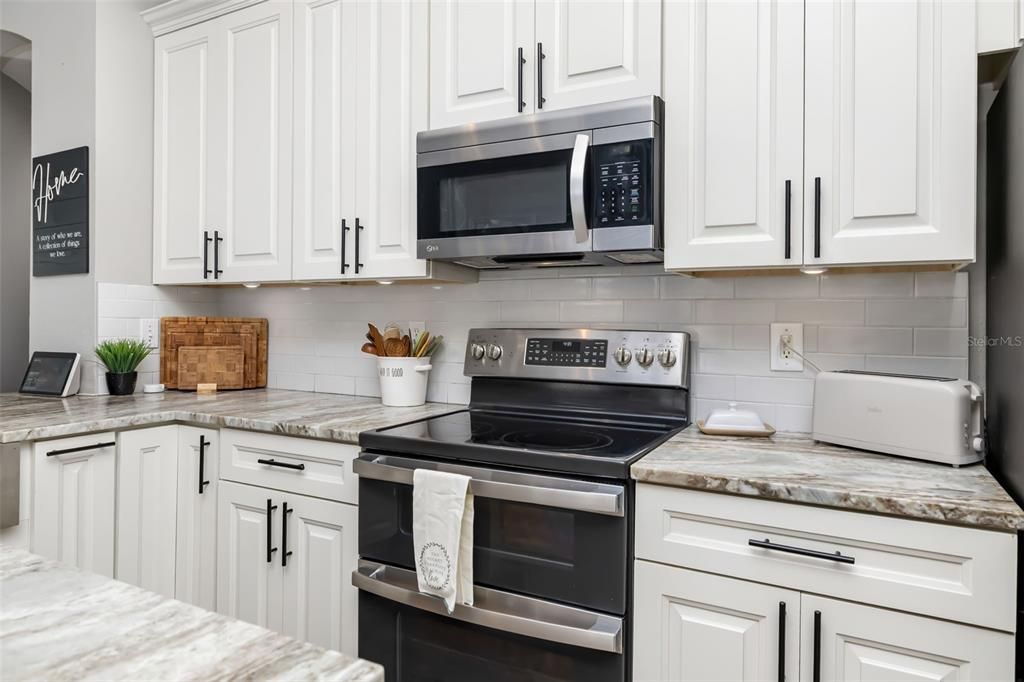 На продажу: $849,900 (4 спален, 3 ванн, 3282 Квадратных фут)