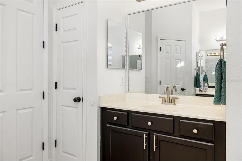 На продажу: $849,900 (4 спален, 3 ванн, 3282 Квадратных фут)