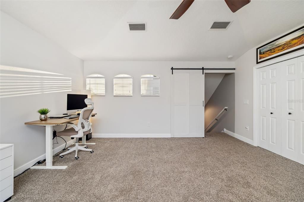 На продажу: $849,900 (4 спален, 3 ванн, 3282 Квадратных фут)