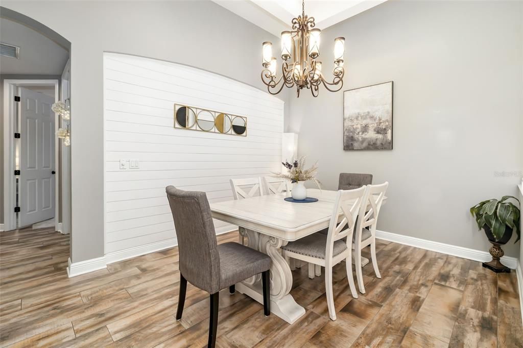 На продажу: $849,900 (4 спален, 3 ванн, 3282 Квадратных фут)