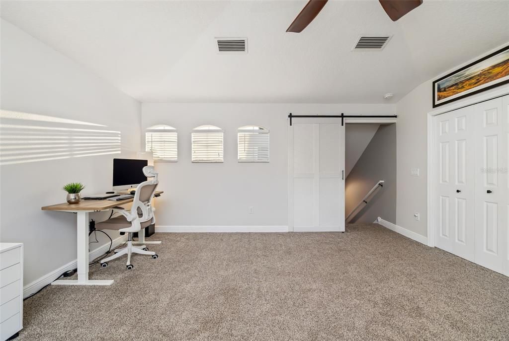 На продажу: $849,900 (4 спален, 3 ванн, 3282 Квадратных фут)