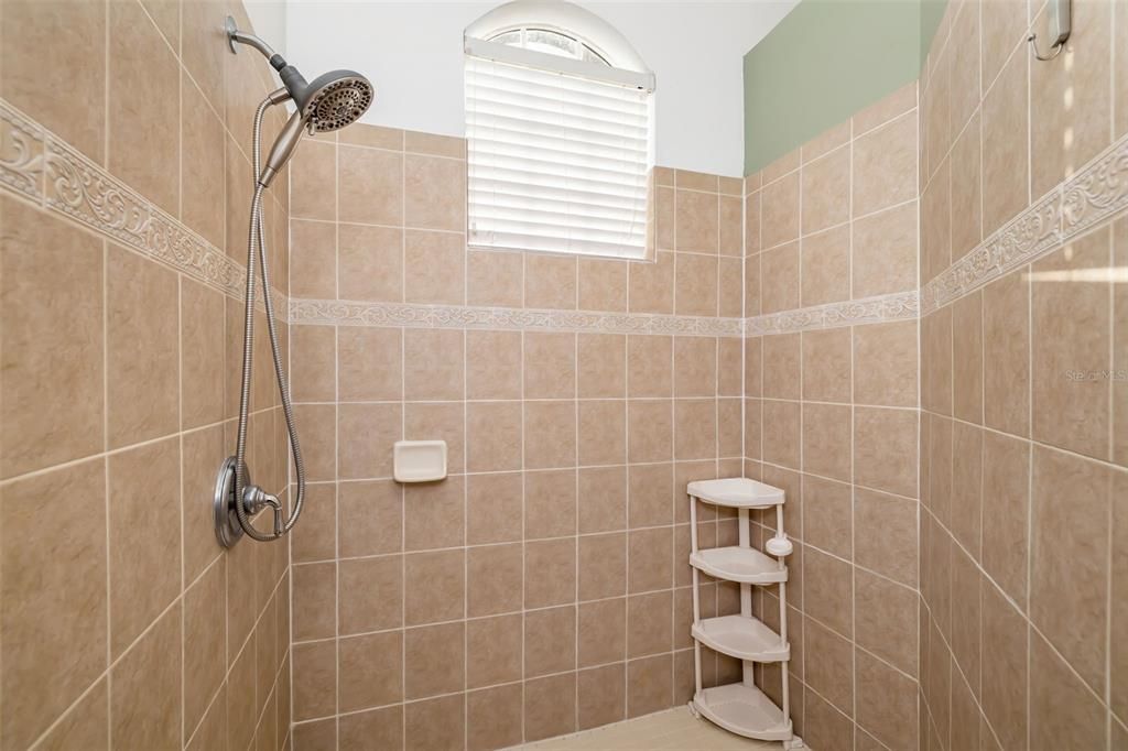 На продажу: $849,900 (4 спален, 3 ванн, 3282 Квадратных фут)