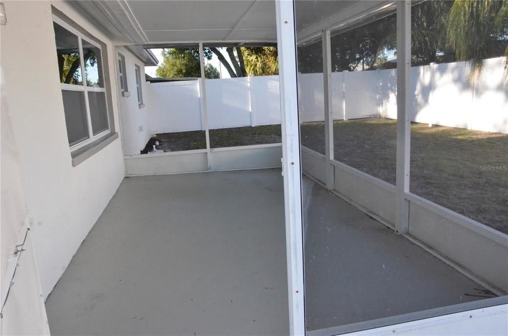 For Sale: $255,900 (2 beds, 2 baths, 1170 Square Feet)