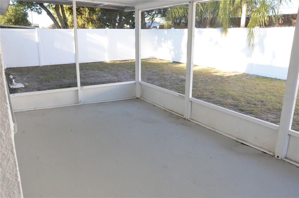 For Sale: $255,900 (2 beds, 2 baths, 1170 Square Feet)