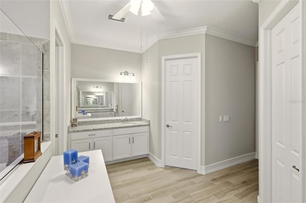 For Sale: $815,000 (3 beds, 3 baths, 2461 Square Feet)