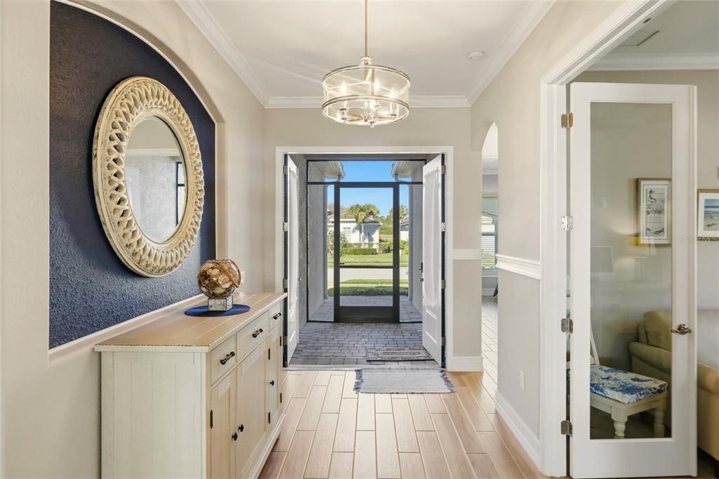 For Sale: $815,000 (3 beds, 3 baths, 2461 Square Feet)