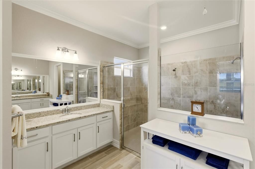 For Sale: $815,000 (3 beds, 3 baths, 2461 Square Feet)