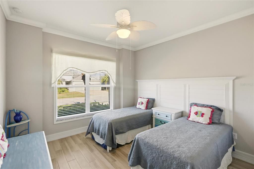 For Sale: $815,000 (3 beds, 3 baths, 2461 Square Feet)