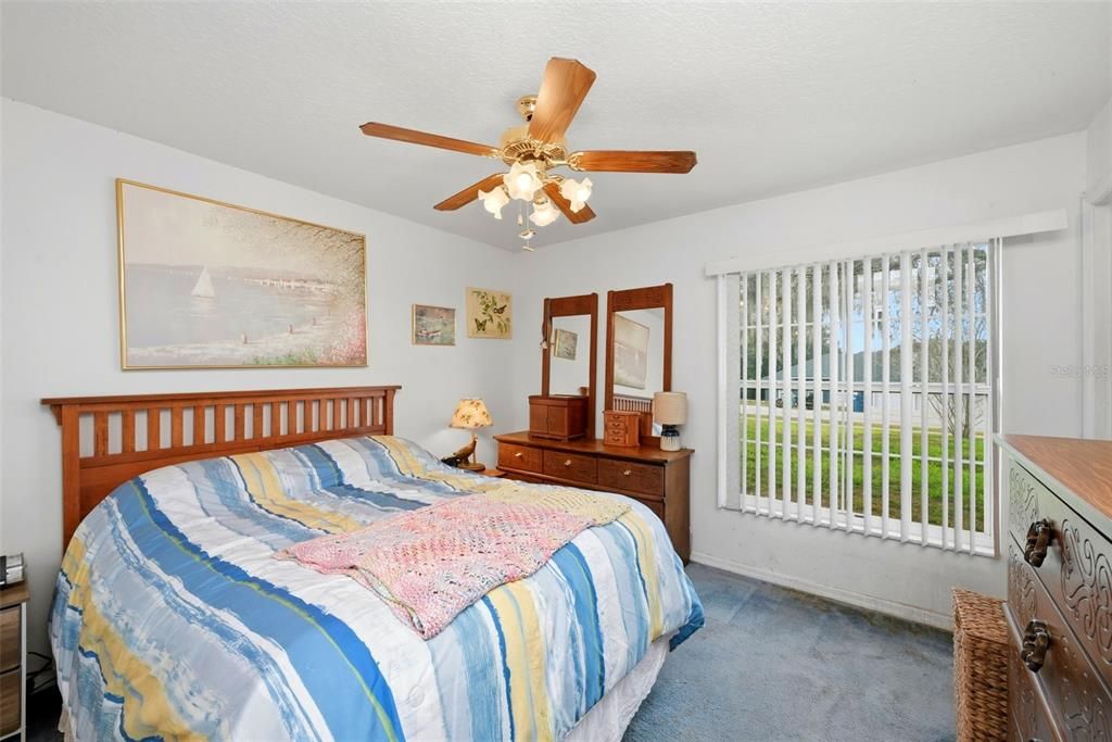 На продажу: $244,900 (3 спален, 2 ванн, 999 Квадратных фут)