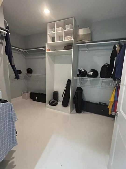 出租: $5,000 (5 贝兹, 4 浴室, 4121 平方英尺)