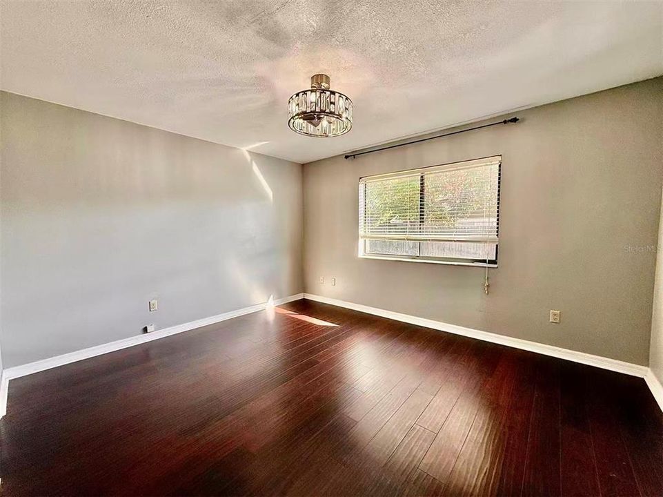 For Rent: $2,500 (4 beds, 2 baths, 1773 Square Feet)