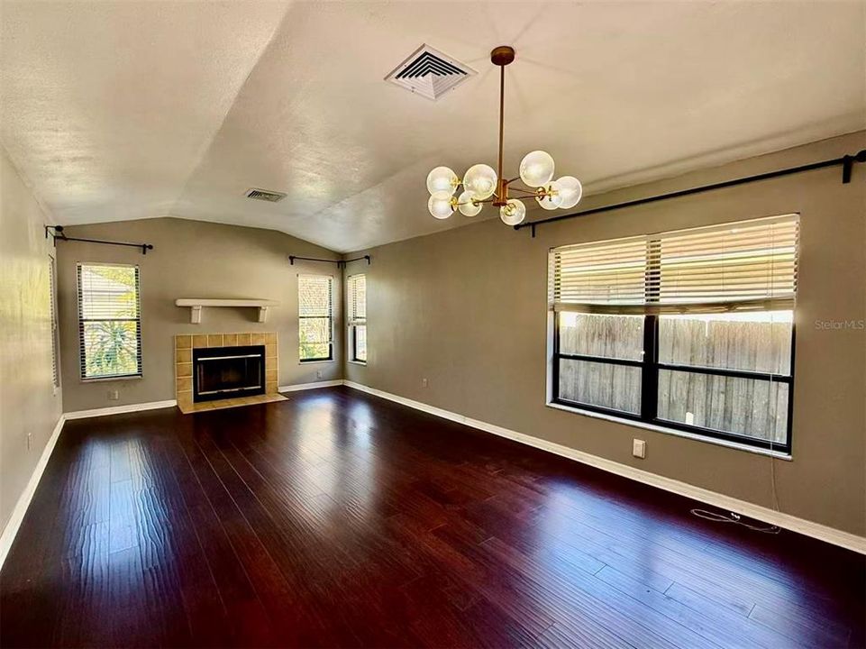 For Rent: $2,500 (4 beds, 2 baths, 1773 Square Feet)