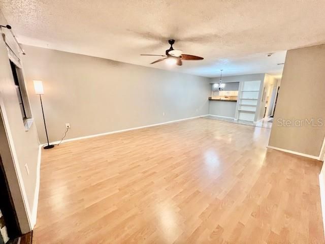 В аренду: $1,700 (2 спален, 2 ванн, 1120 Квадратных фут)