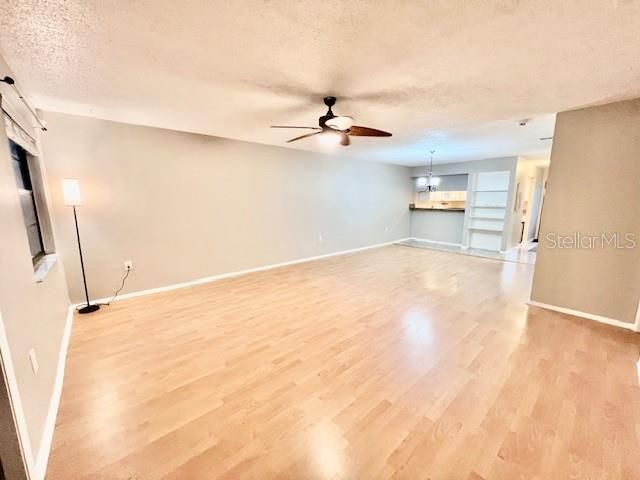 В аренду: $1,700 (2 спален, 2 ванн, 1120 Квадратных фут)