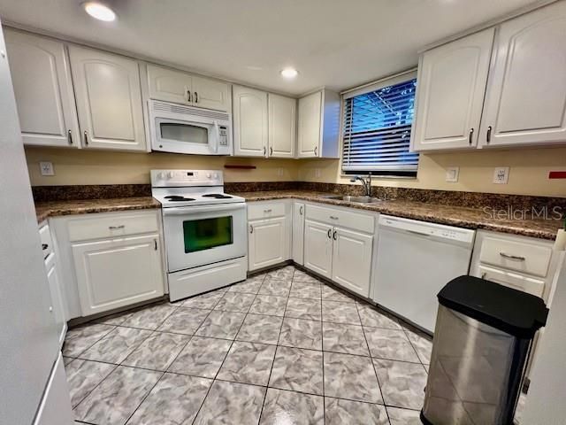 В аренду: $1,700 (2 спален, 2 ванн, 1120 Квадратных фут)