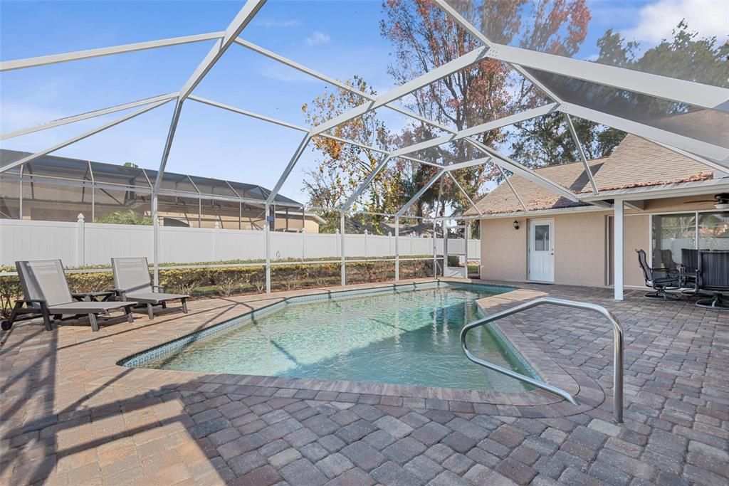 For Sale: $560,000 (4 beds, 3 baths, 2588 Square Feet)