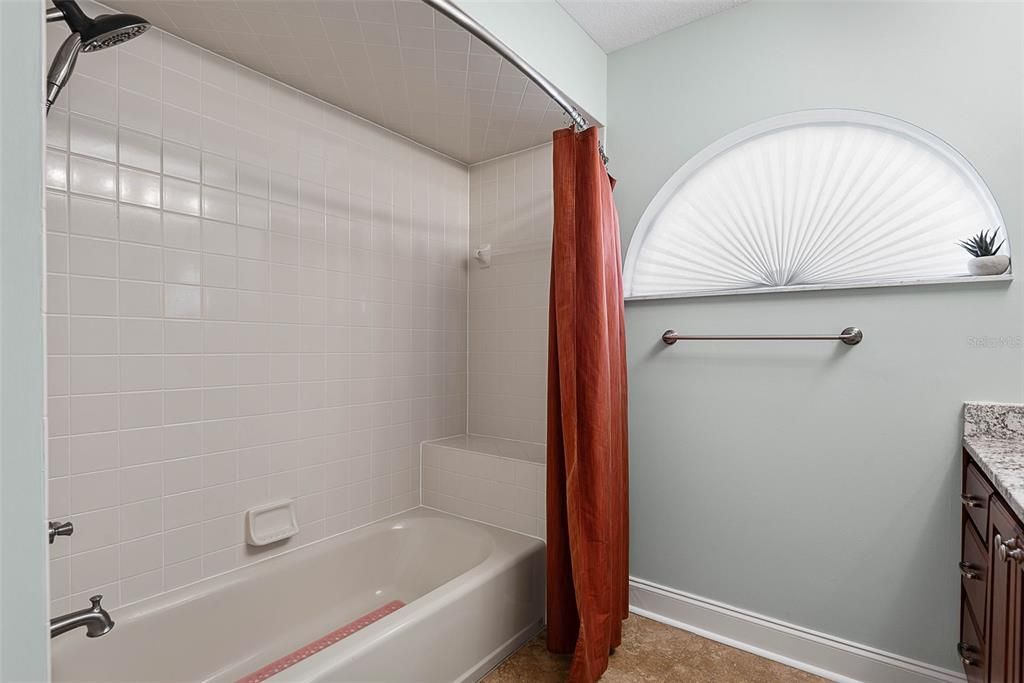 For Sale: $560,000 (4 beds, 3 baths, 2588 Square Feet)