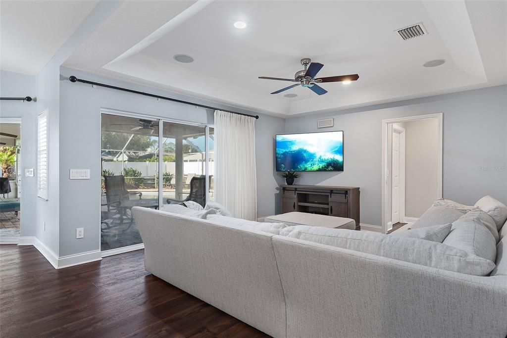 For Sale: $560,000 (4 beds, 3 baths, 2588 Square Feet)