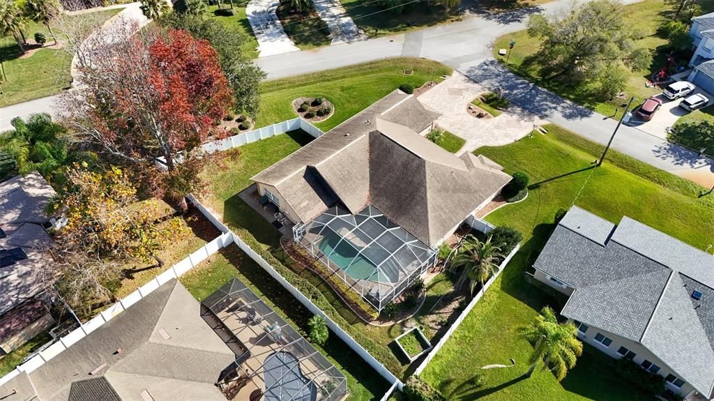 For Sale: $560,000 (4 beds, 3 baths, 2588 Square Feet)