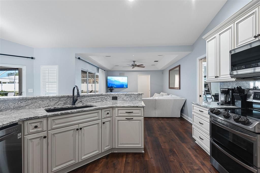 For Sale: $560,000 (4 beds, 3 baths, 2588 Square Feet)