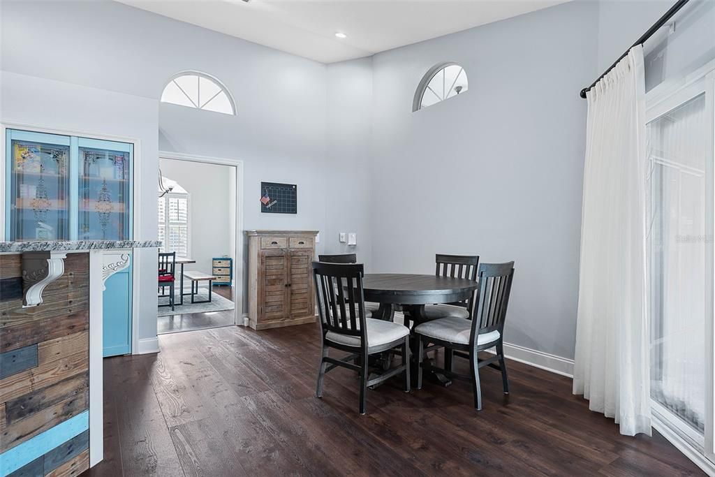 For Sale: $560,000 (4 beds, 3 baths, 2588 Square Feet)