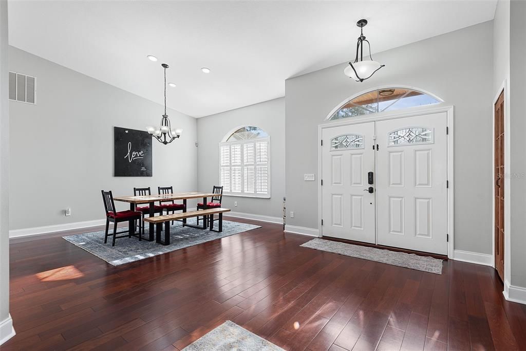 For Sale: $560,000 (4 beds, 3 baths, 2588 Square Feet)