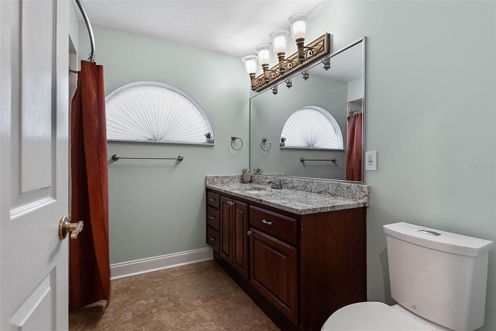 For Sale: $560,000 (4 beds, 3 baths, 2588 Square Feet)