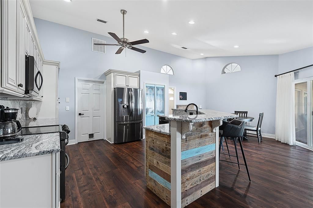 For Sale: $560,000 (4 beds, 3 baths, 2588 Square Feet)