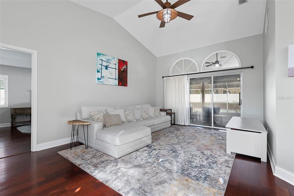 For Sale: $560,000 (4 beds, 3 baths, 2588 Square Feet)