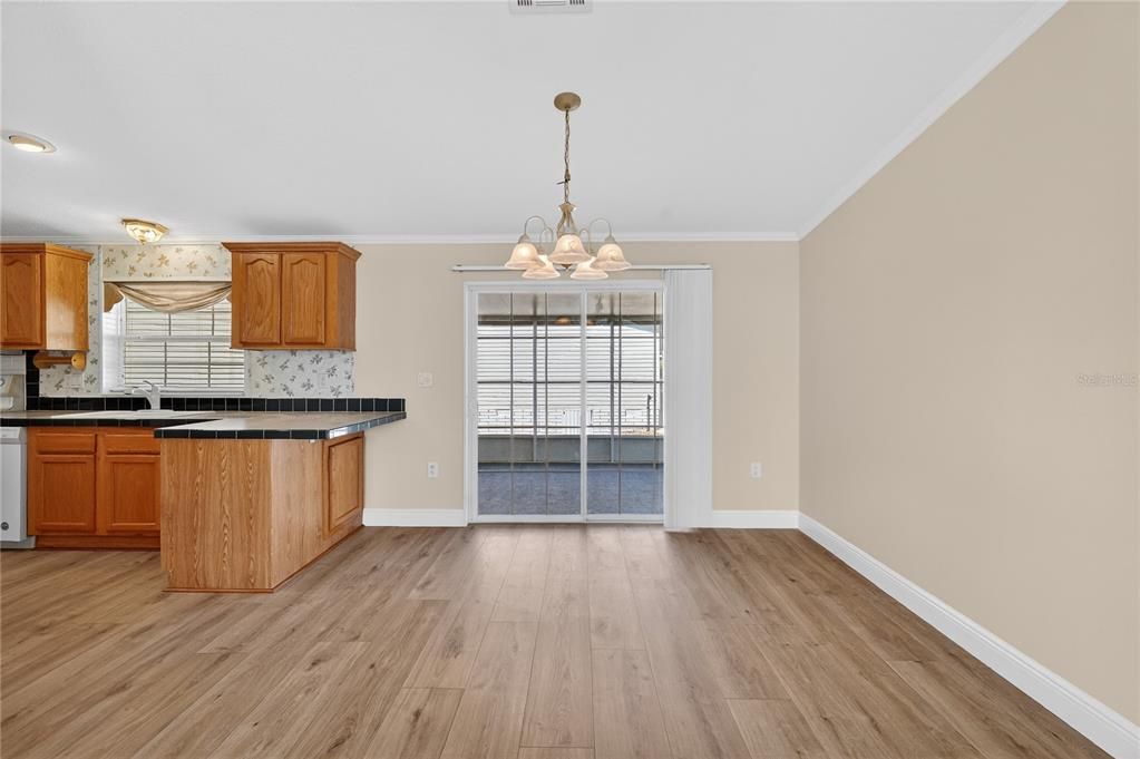 待售: $225,000 (3 贝兹, 2 浴室, 1612 平方英尺)