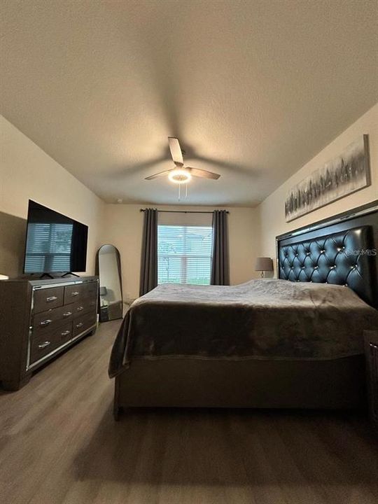 出租: $2,100 (4 贝兹, 2 浴室, 1867 平方英尺)