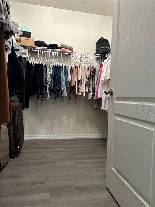 出租: $2,100 (4 贝兹, 2 浴室, 1867 平方英尺)