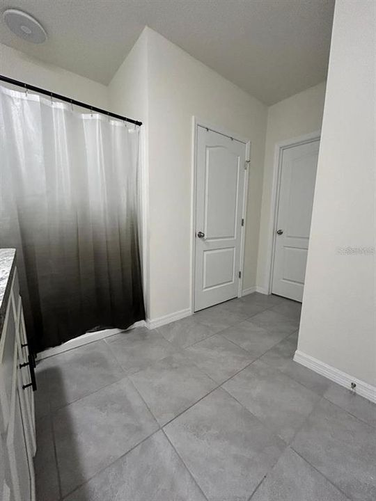 出租: $2,100 (4 贝兹, 2 浴室, 1867 平方英尺)