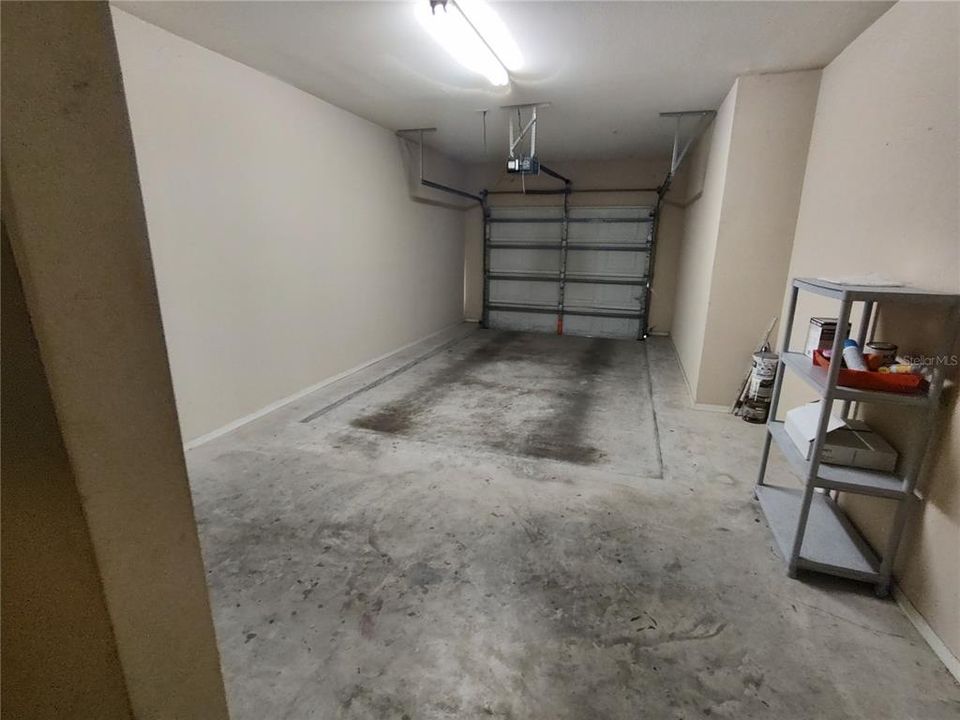 待售: $124,900 (1 贝兹, 1 浴室, 834 平方英尺)