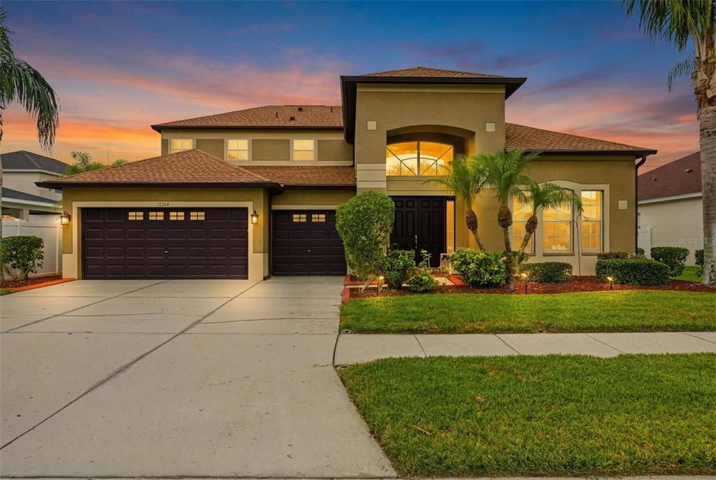 For Sale: $690,000 (4 beds, 4 baths, 3453 Square Feet)