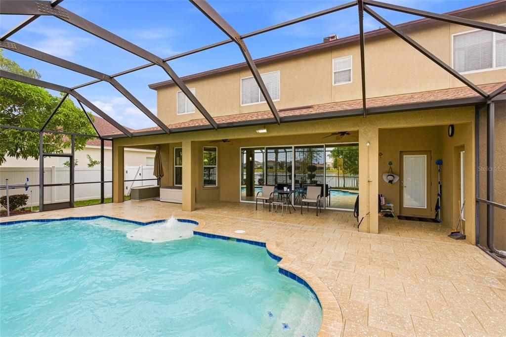 For Sale: $690,000 (4 beds, 4 baths, 3453 Square Feet)